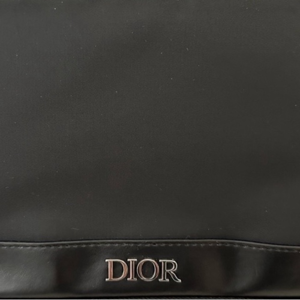 NIB Christian Dior Backstage makeup brush set with travel case. NIB with samples - Picture 8 of 9